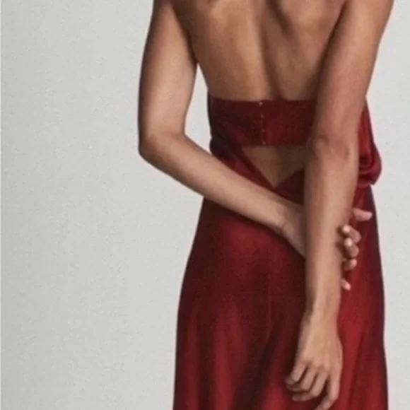 Red Sleeveless Halter Sundress with Slit - Picture 4 of 6
